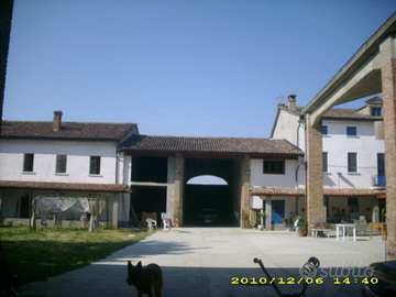 Cascina nella campagna alessandrina