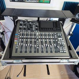 Behringer x32 Compact 