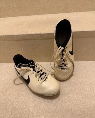 Scarpe da calcio Nike Tiempo taglia 38