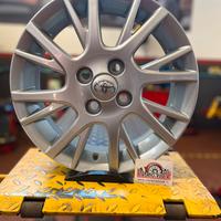 Cerchi in lega Toyota yaris  originali da 15”