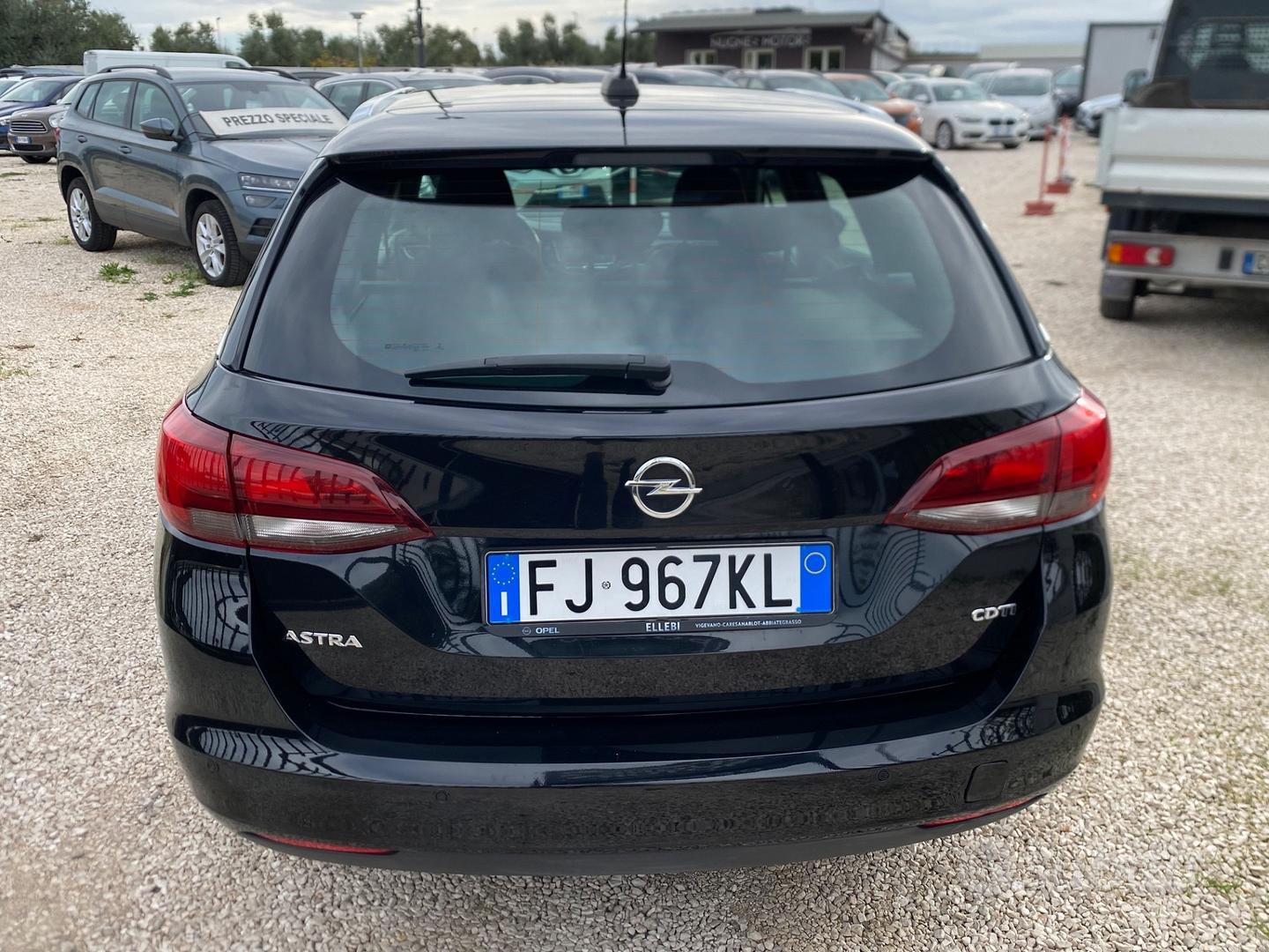 Opel Astra 2017 photo 4