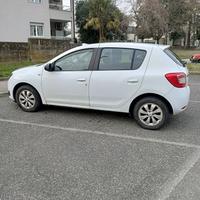 DACIA SANDERO BENZ/,GPL