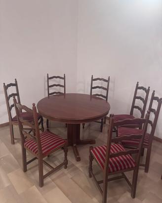 Tavolo rotondo in legno allungabile con 7 sedie