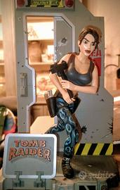 Tomb Rider figure Area 51