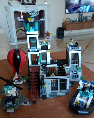 60130 set LEGO carcere Island