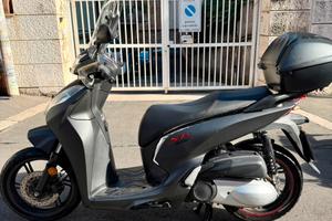 Sh 300 i Sport ABS nero 2018