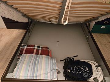 Letto matrimoniale contenitore e materasso