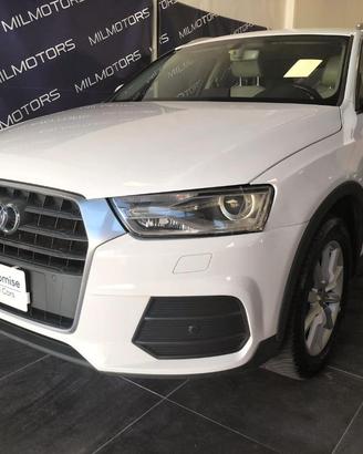 AUDI Q3 2.0 TDI 120 CV Business
