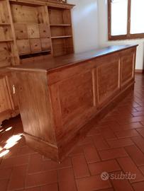 credenza e banco negozio vintage 