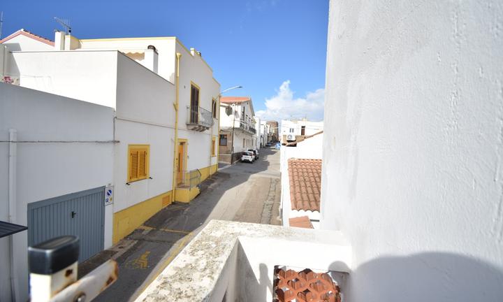 Casa unifamiliare con cortile interno