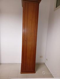 Mobile a colonna in legno 