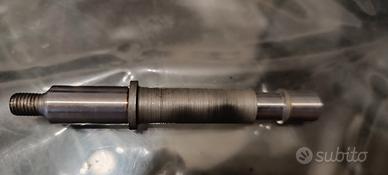 perno ingranaggio multiplo originale Piaggio 