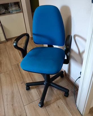 Sedia da ufficio con braccioli 