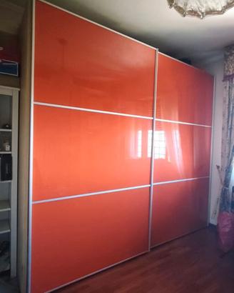 Armadio arancione Ikea
