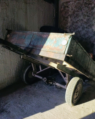 Carrello agricolo non omologato /serbatoio carbura