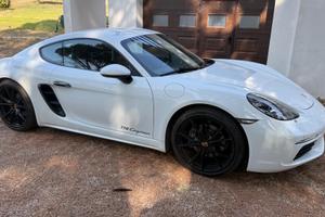 Porsche Cayman 718