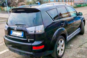 Mitsubishi Outlander MIVEC Instyle GPL 7 posti 4x4
