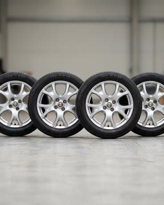 Set 4 Cerchi in Lega Alfa Romeo + Pneumatici Nexen
