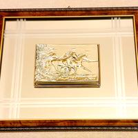 Quadro con placca argentata su specchio – cavalli 