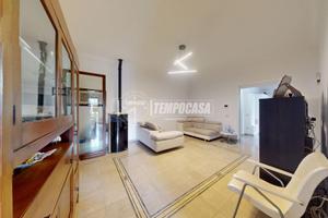 LIZZANELLO: CASA INDIPENDENTE CON 250MQ DI GIARDIN