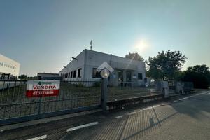 CAPANNONE A CASANOVA LONATI