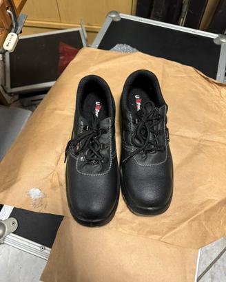 Scarpe antinfortunistiche