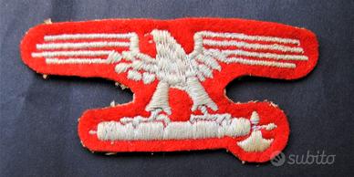 Fregio fascista aquila braccio WAFFEN-SS italiane