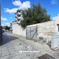 Posto auto scoperto via cadore