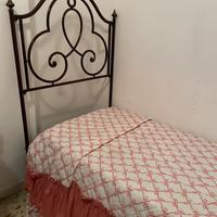 Letto singolo d’epoca in ferro battuto