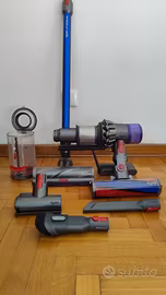 Dyson v11 Absolute con accessori (difetto di avvio