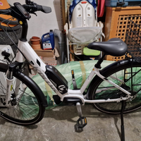 Bici elettrica pedalata assistita