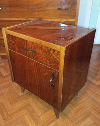 comodini in stile vintage 