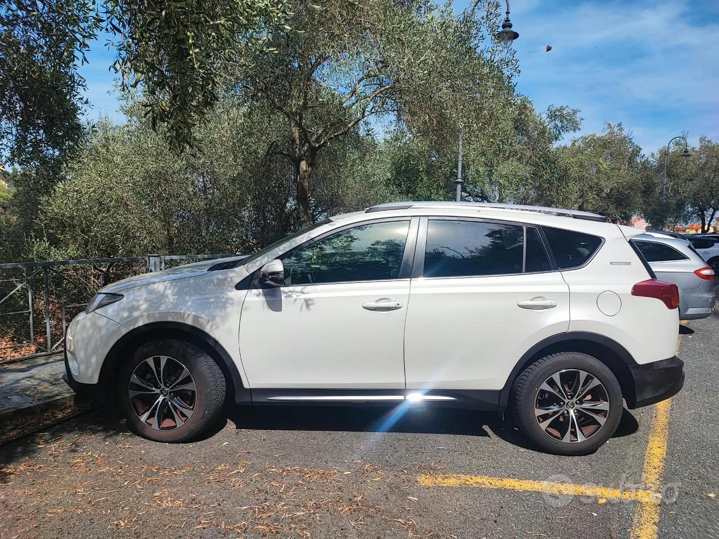 Toyota Rav4 2014 photo 2
