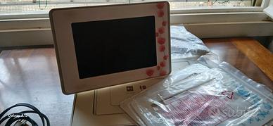Digital photo frame