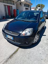 Ford Fiesta 1.4 gtd 2007  175.000 km