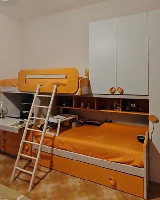 Cameretta bambini a ponte con scrivania