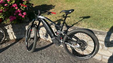 Bici elettrica E-MTB Fantic 1.7 carbon