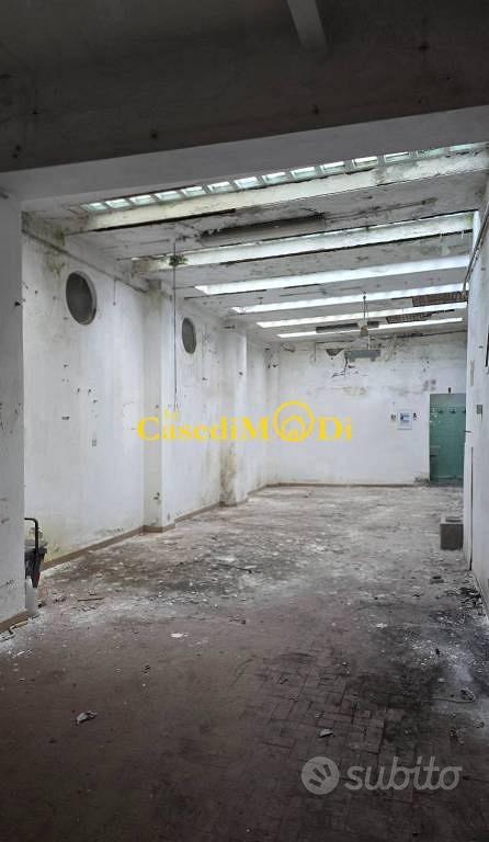 Immobile di 800 m² a Livorno - Vista 4