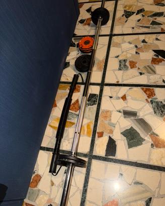 Attrezzatura palestra home gym