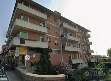 Immobile in asta di 122 m² con 4 locali e box auto