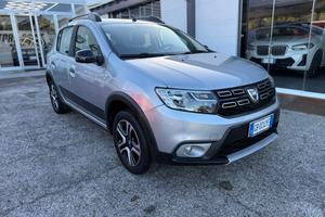 DACIA SanderoStepway1.0TCe100 ECO-G 15th Anniv