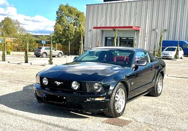 Ford Mustang GT V8 4.6 – 2005 – CRS - Unico prop.