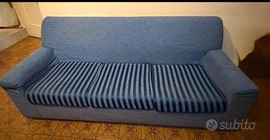 Divano letto 3 posti blu – usato pochissimo