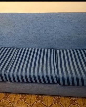 Divano letto 3 posti blu – usato pochissimo