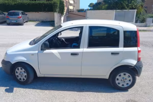 FIAT  PANDA  2011  1.2 BENZINA  170 000 km