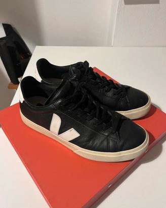 Scarpe Veja pelle nera