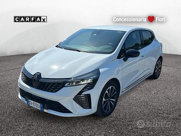 Renault Clio techno E-Tech full hybrid 145