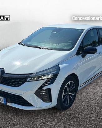 Renault Clio techno E-Tech full hybrid 145