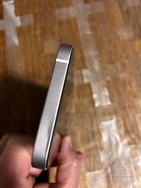 Iphone 12 per pezzi  di ricambio