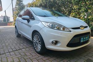 Ford Fiesta gpl anno 2009 km 208.000